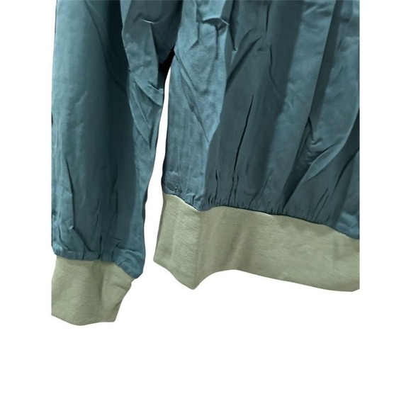 Women's Green top Size S Casual Activewear‎ - Picture 6 of 6